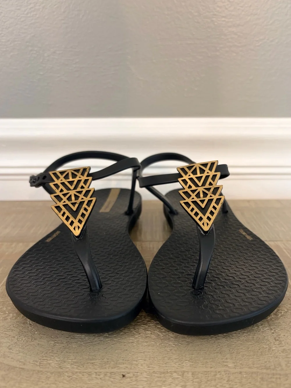 Ipanema girl’s black